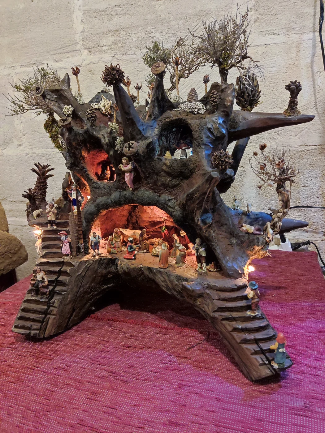La Radice che Genera Vita — presepe artigianale di Stefano De Pascale