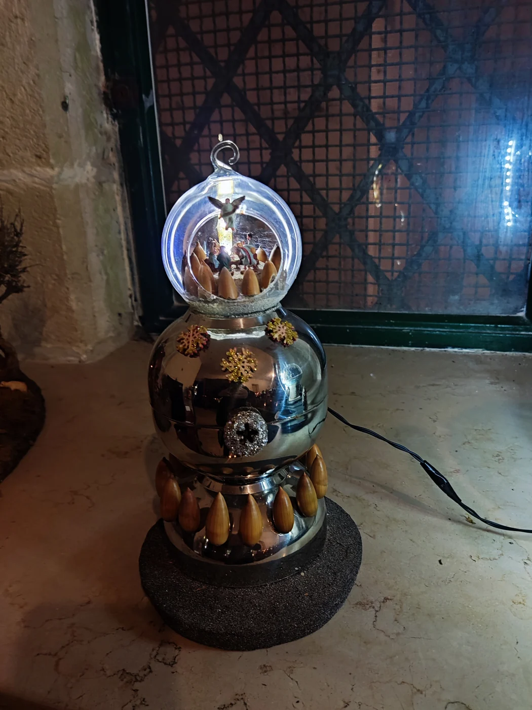La Bolla di Cristallo — presepe artigianale di Stefano De Pascale